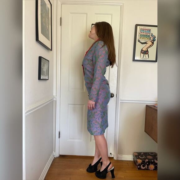 50s-60s Vintage Lucinda of California Iridescent Floral Skirt Suit - Picture 12 of 14
